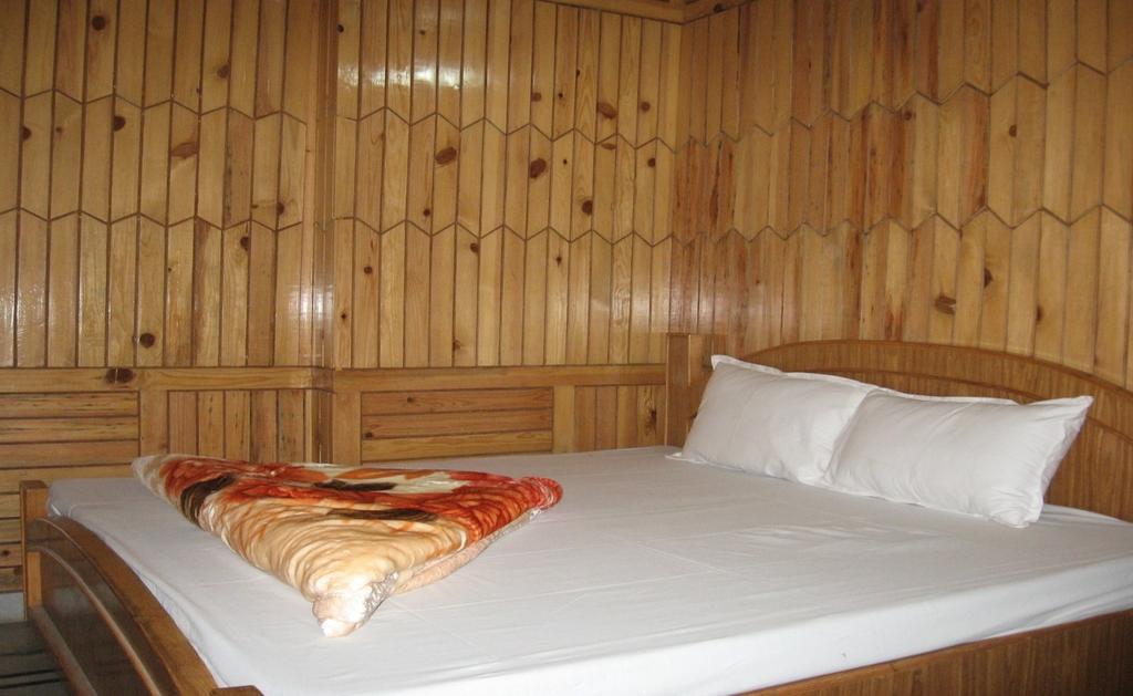 Hotel Arsh International Nainital Pokoj fotografie