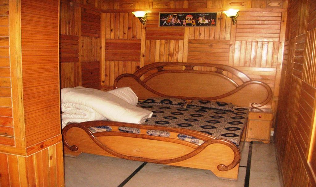 Hotel Arsh International Nainital Pokoj fotografie